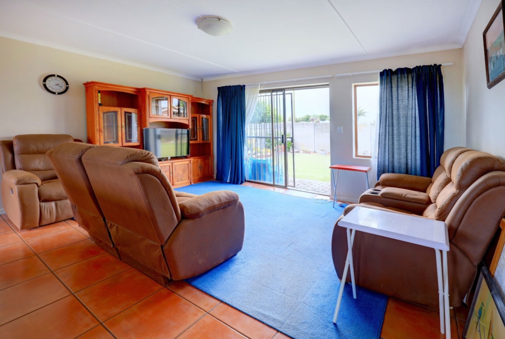 House let in George South - GEO1686326 House let in George South - GEO1686326