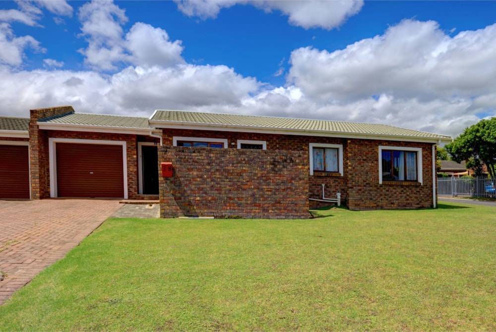 House let in George South - GEO1686326 House let in George South - GEO1686326