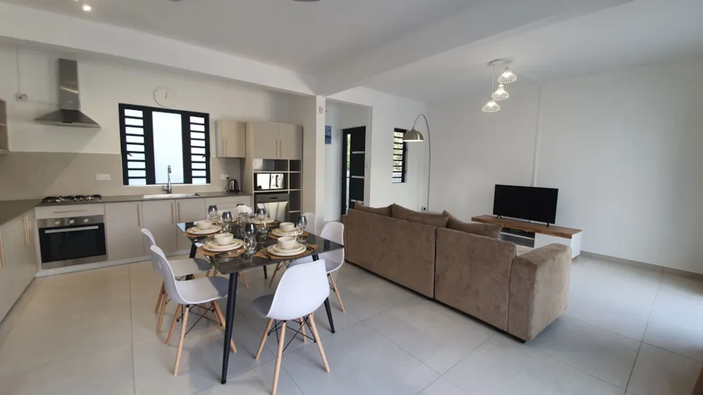 House to rent in Grand Baie, Grand Bay, Mauritius - MPR1754515