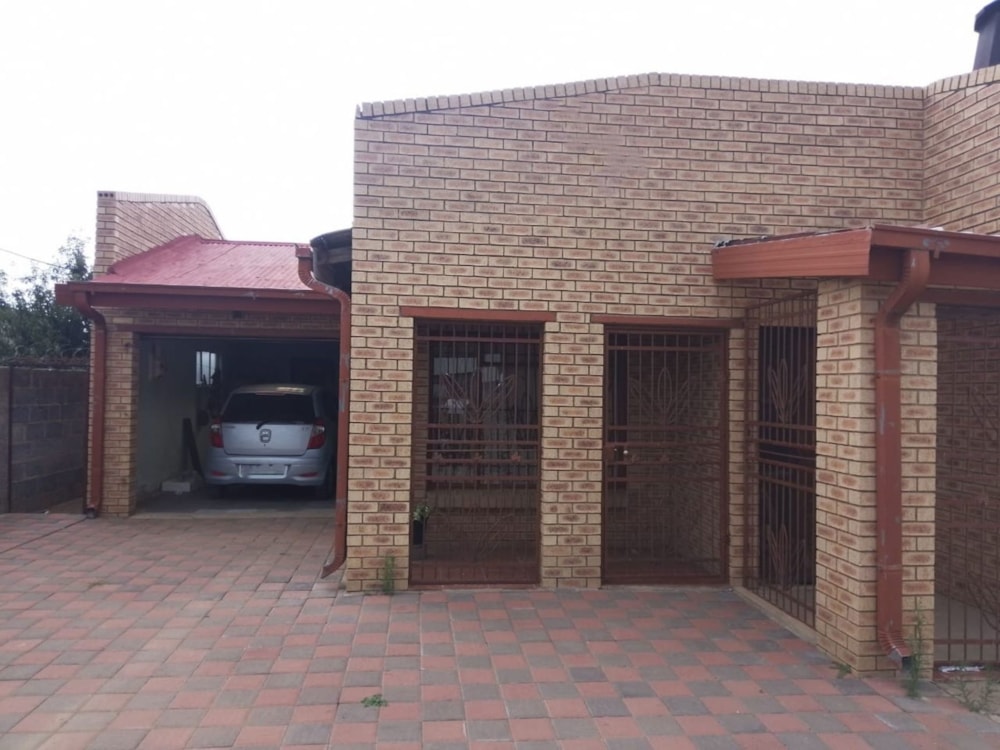 House for sale in Rocklands, Kagisanong - 1BX1686823