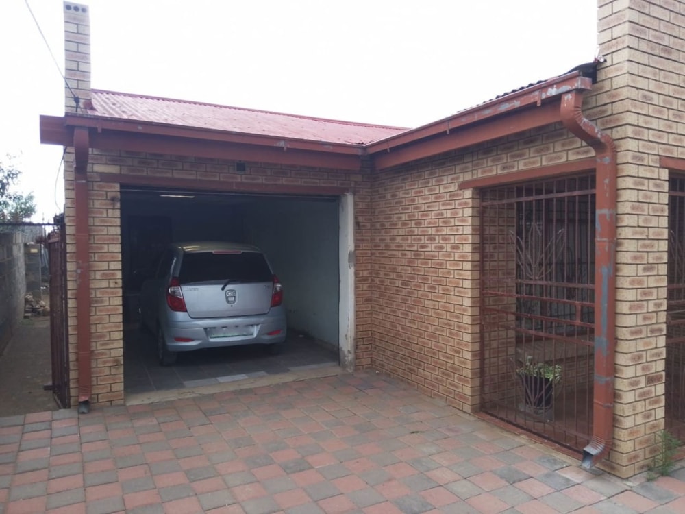 House for sale in Rocklands, Kagisanong - 1BX1686823