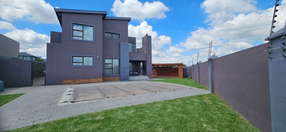 Double-storey house for sale in Helderwyk Estate - 1BJ1728961