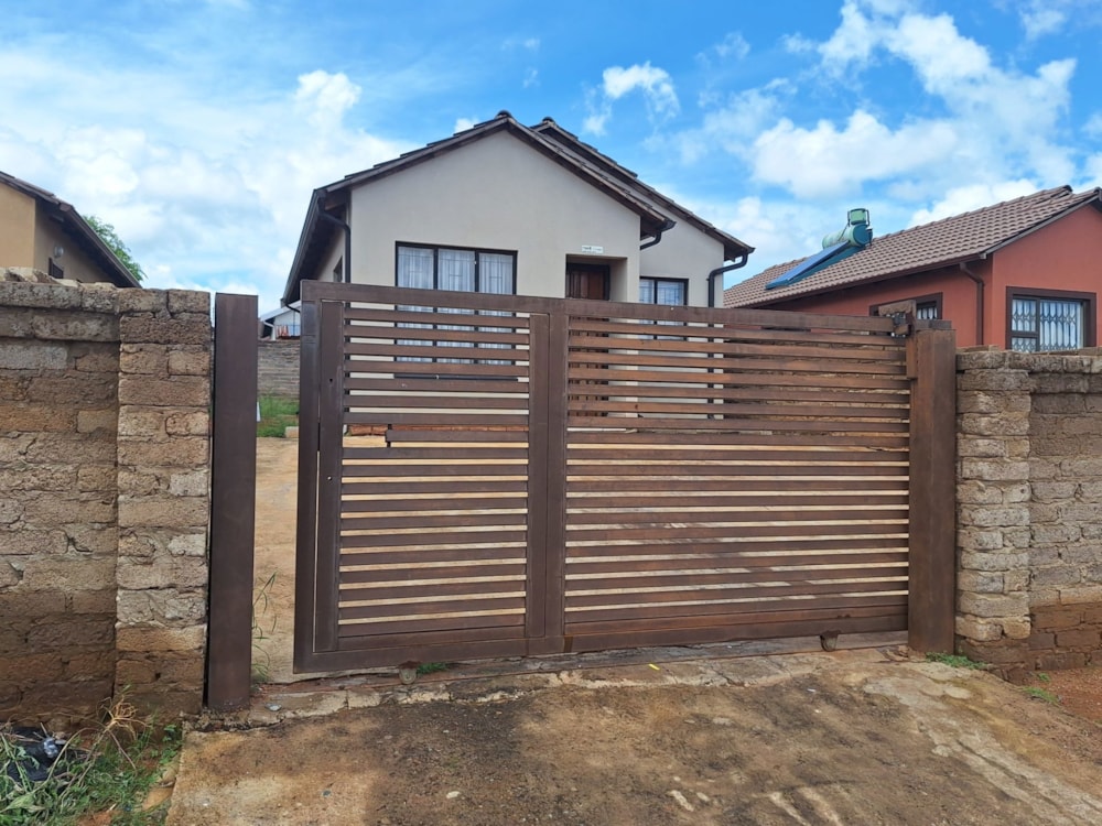 House for sale in Soshanguve East - PTM1686510