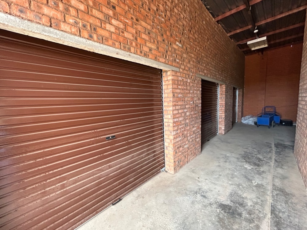 Commercial Building to rent in West End , Kimberley - 1KJ1686693