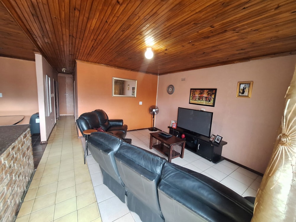 House sold in Kleinvlei, Eersterivier - 1KV1686616 House sold in Kleinvlei, Eersterivier - 1KV1686616