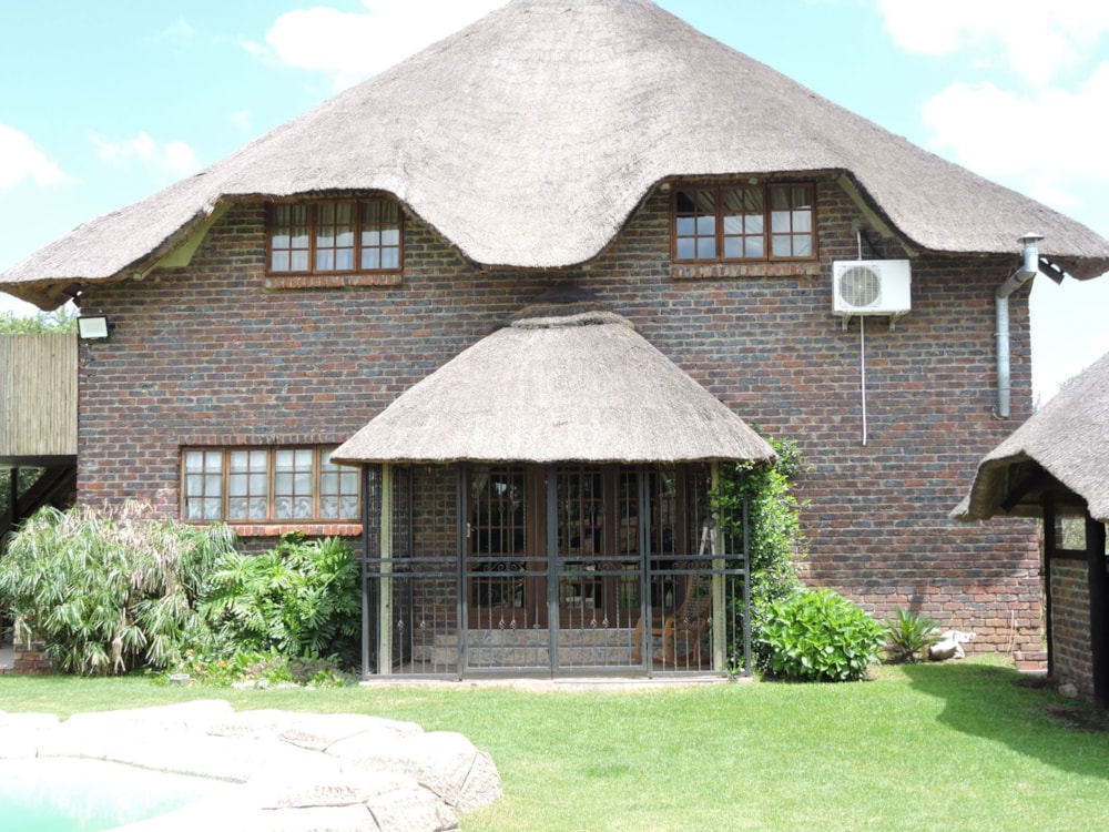 Smallholding for sale in Koster - 1RU1686651 Smallholding for sale in Koster - 1RU1686651