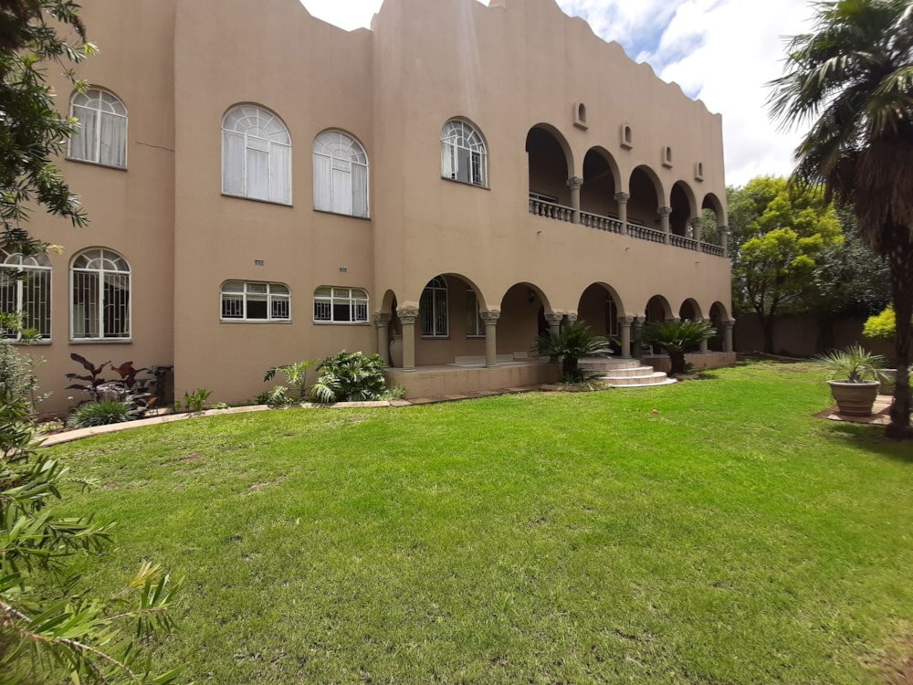 Double-storey house for sale in Vanderbijlpark SE 3 - 1VT1687392