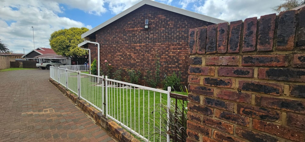 Townhouse for sale in Duncanville - 1VT1686737