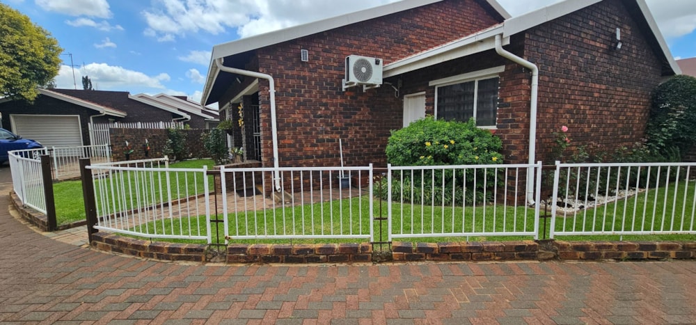 Townhouse for sale in Duncanville - 1VT1686737