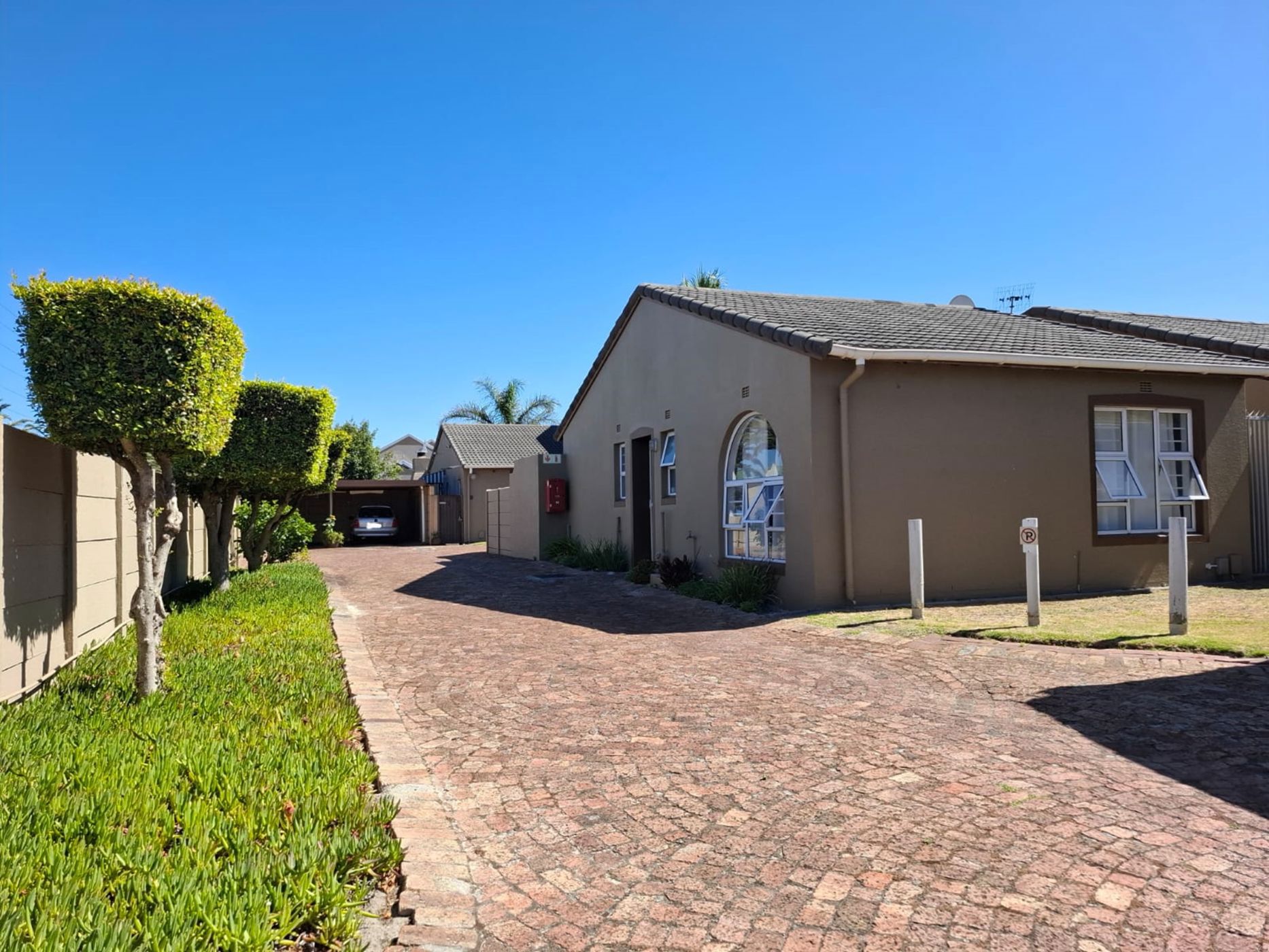 Townhouse let in Goodwood Estate - 1AH1698402