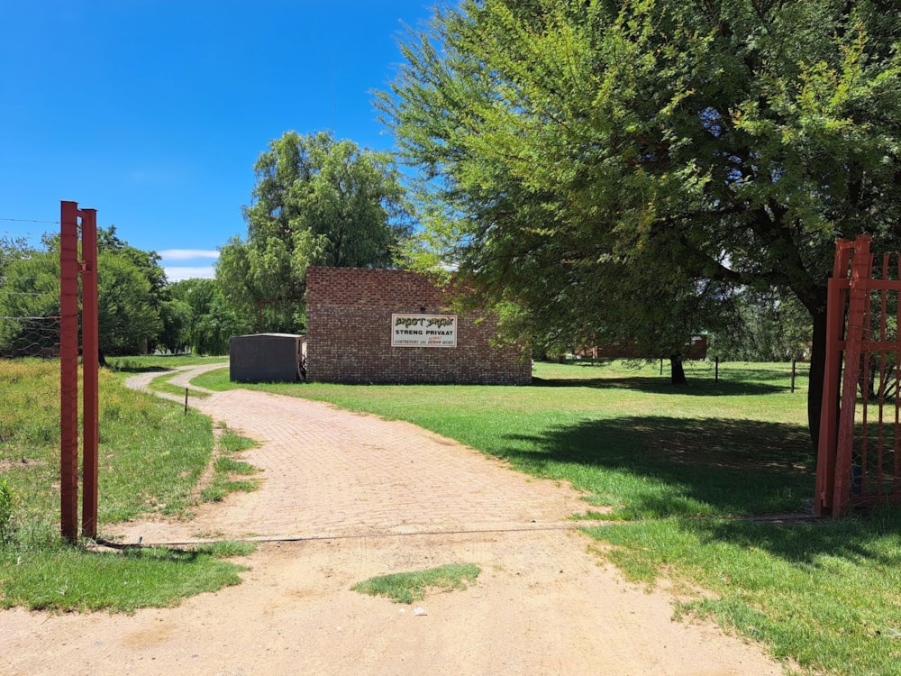 Double-storey house for sale in Christiana, North West Province - 1KJ1686924 Double-storey house for sale in Christiana, North West Province - 1KJ1686924