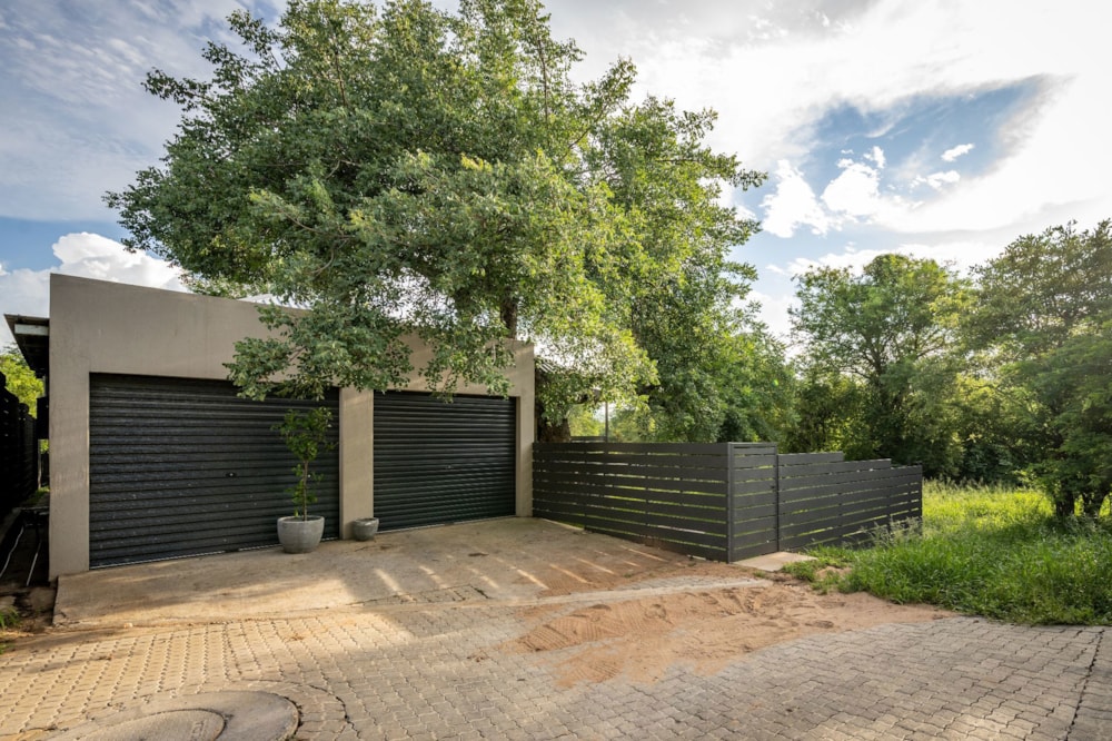 Cluster sold in Zandspruit Bush & Aero Estate - 1HS1687005 Cluster sold in Zandspruit Bush & Aero Estate - 1HS1687005