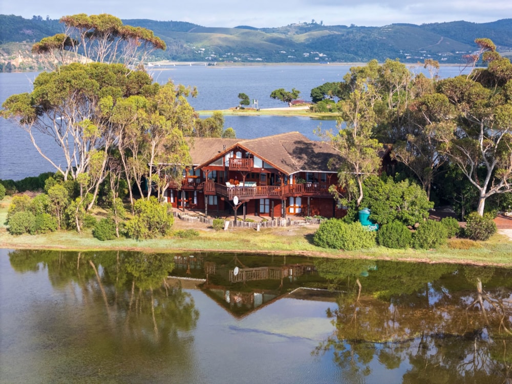 Guesthouse for sale in Knysna - 1KG1687102