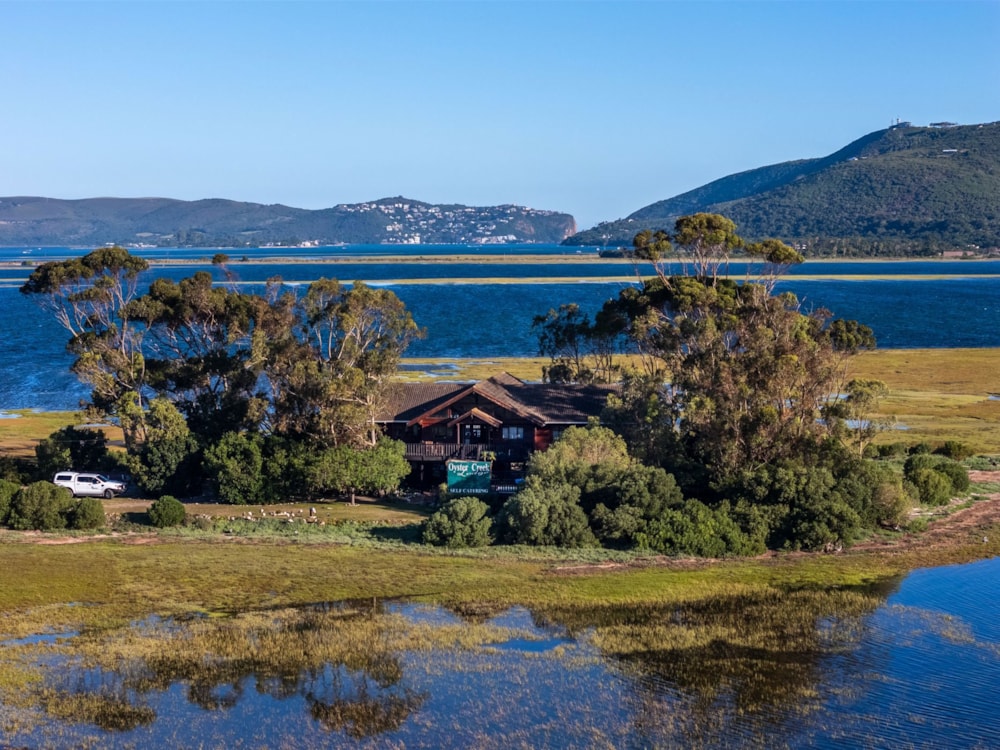 Guesthouse for sale in Knysna - 1KG1687102