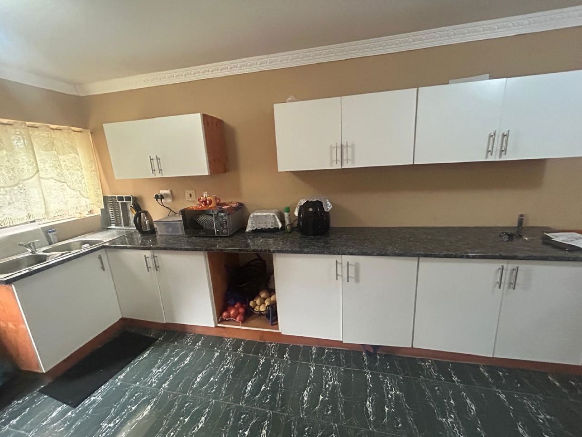 House for sale in Brackenham - 1RY1687476