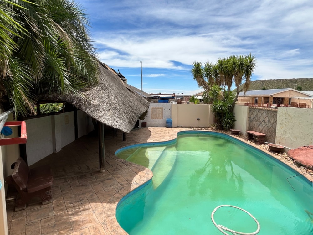 House let in West End , Kimberley - 1KJ1687142 House let in West End , Kimberley - 1KJ1687142