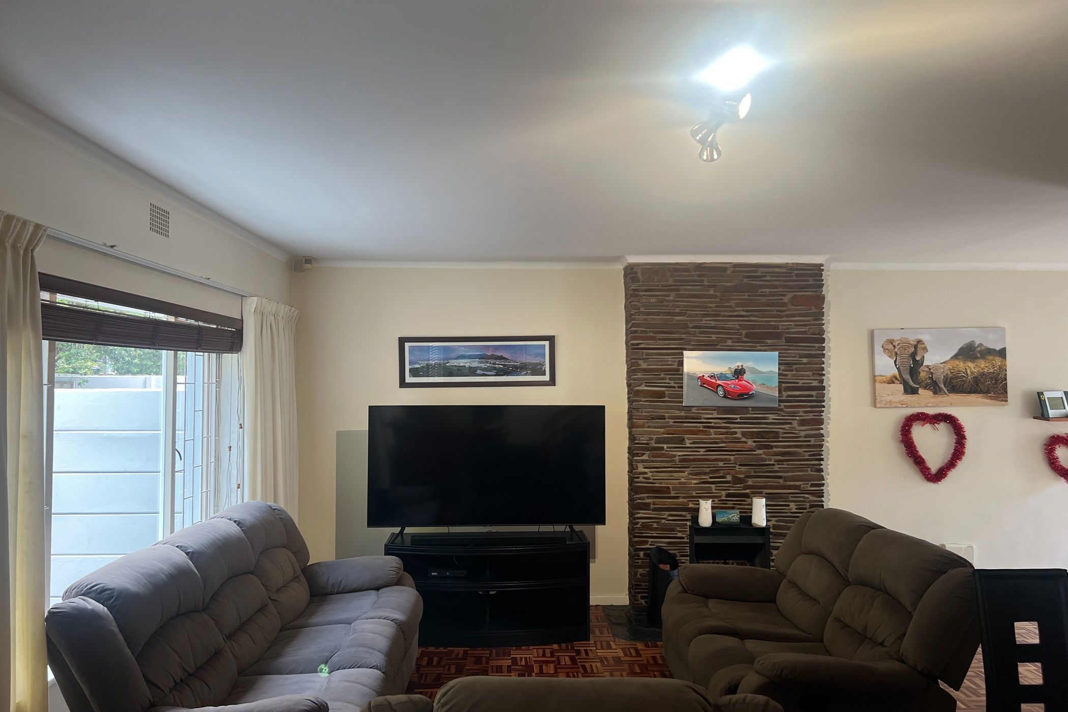 Double-storey apartment let in Kenilworth, Cape Town - RBL1687150