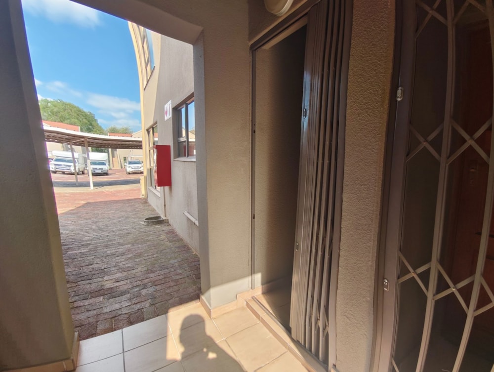 Apartment for sale in Sasolburg Ext 23 - 1VT1687282