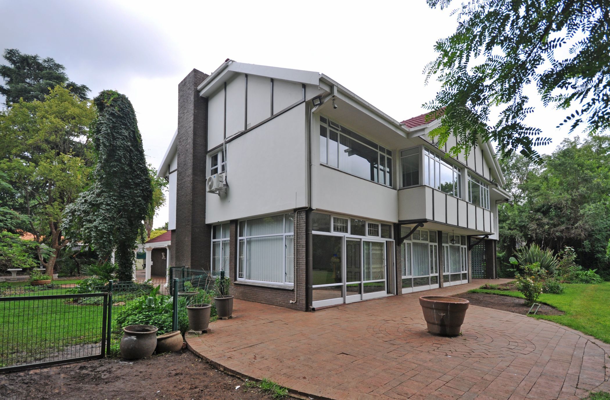 Double-storey house for sale in Three Rivers Proper - 1VT1689406