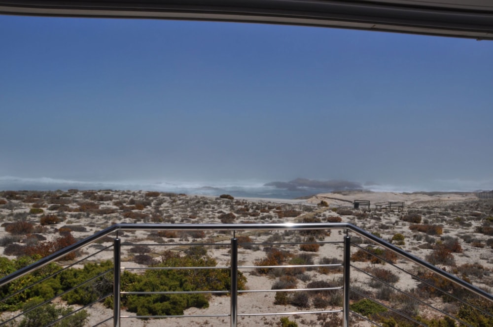 Double-storey house for sale in Lamberts Bay - LA1687534