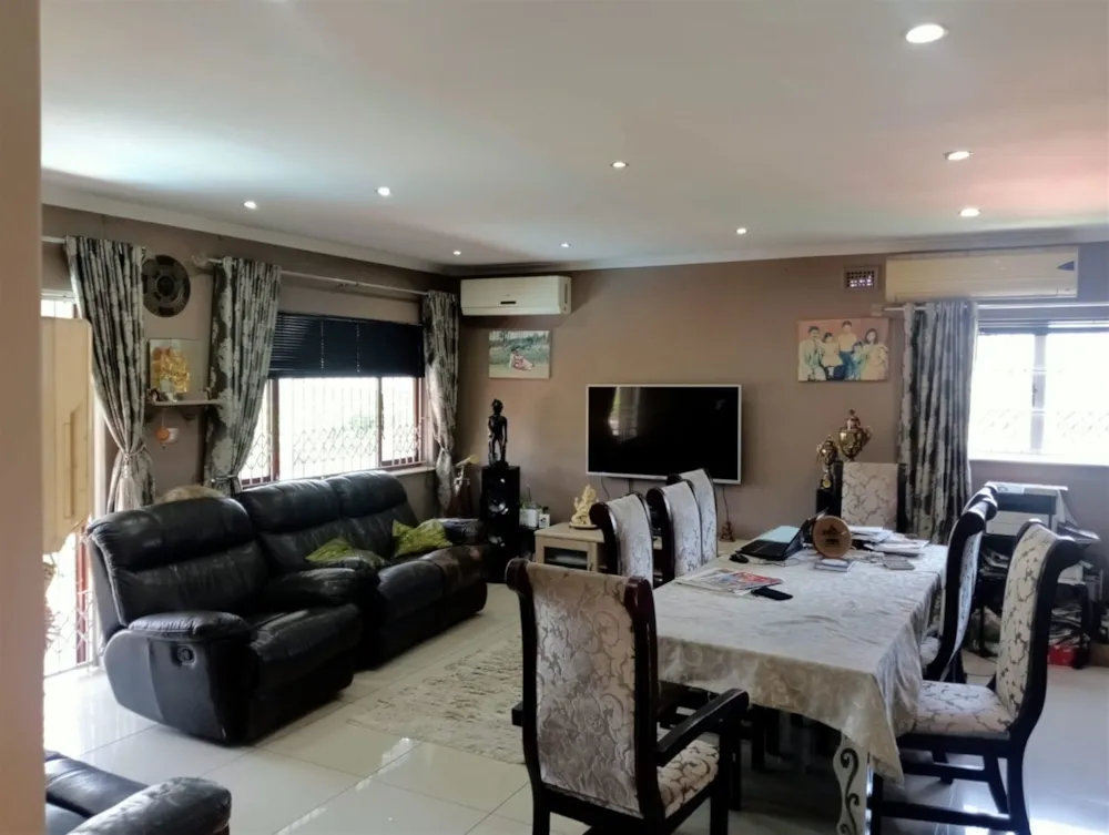 Double-storey house for sale in Bellair, KwaZulu-Natal - 1WP1687397 Double-storey house for sale in Bellair, KwaZulu-Natal - 1WP1687397