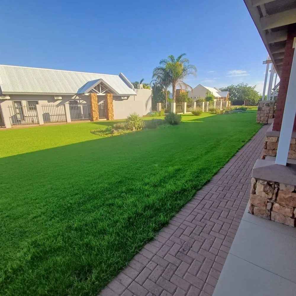 Bachelor retirement apartment for sale in Louisvale - 1KAH1687466 Bachelor retirement apartment for sale in Louisvale - 1KAH1687466