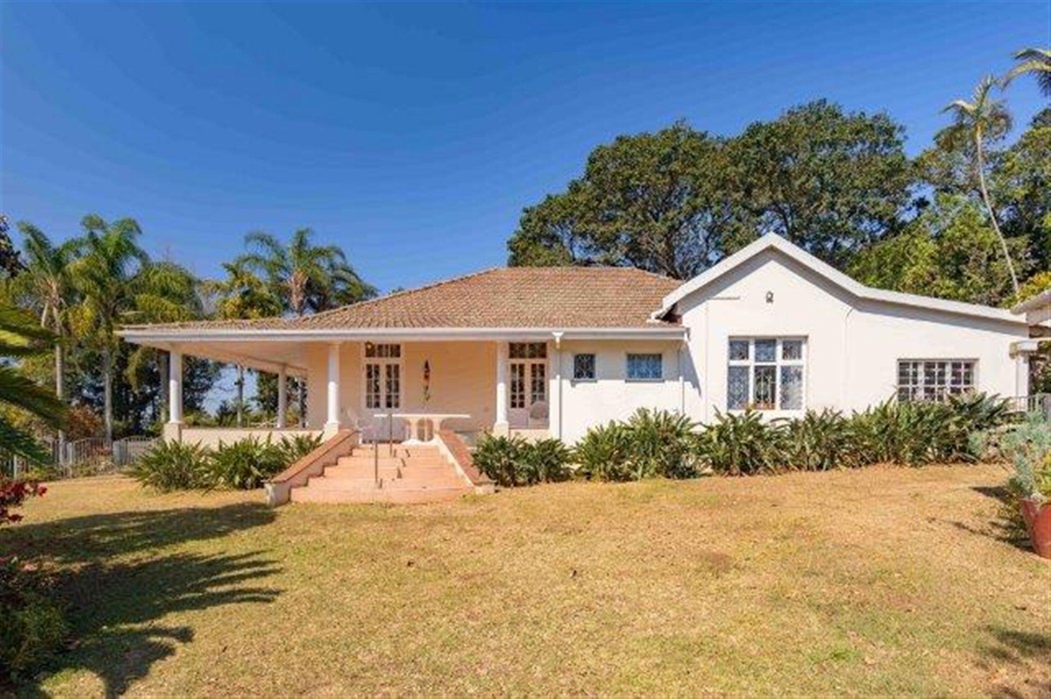 House for sale in Cowies Hill - 1WP1687508