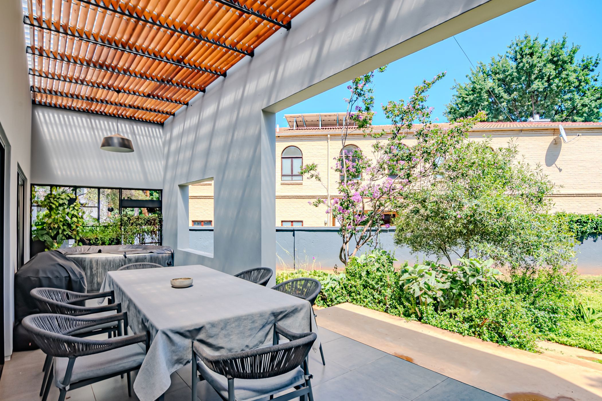 Apartment let in Silver Lakes Golf Estate - PTL1687504