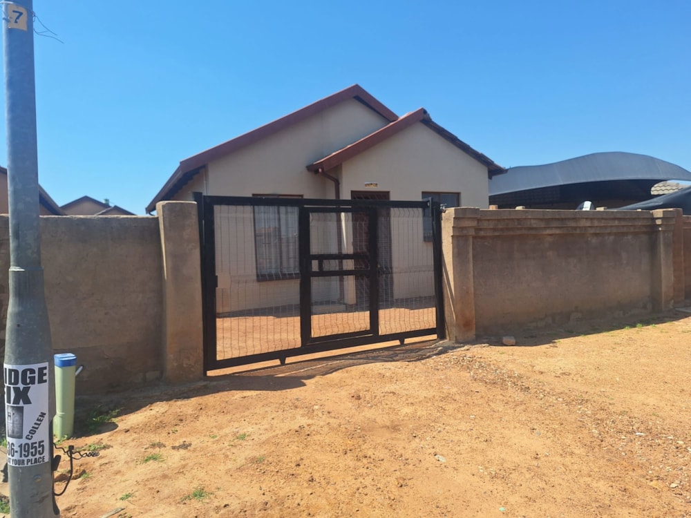 House for sale in Soshanguve East - PTM1688671