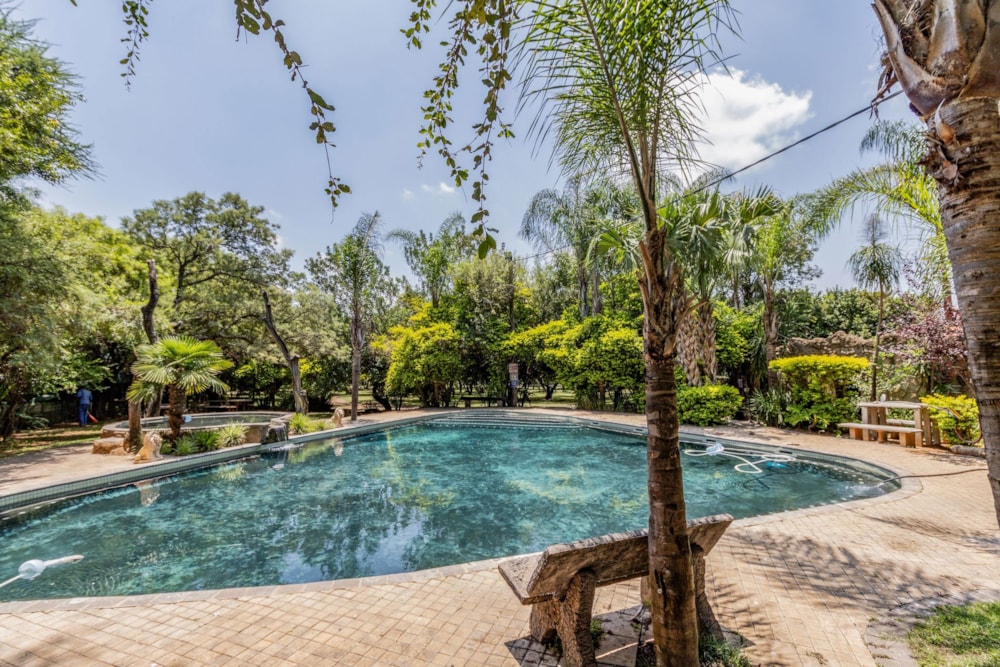 Mixed use farm for sale in Beestekraal - 1HR1687698 Mixed use farm for sale in Beestekraal - 1HR1687698