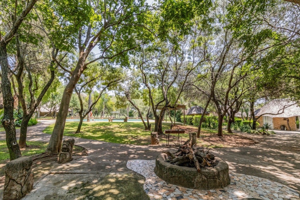 Mixed use farm for sale in Beestekraal - 1HR1687698 Mixed use farm for sale in Beestekraal - 1HR1687698