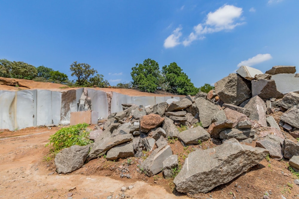 Mixed use farm for sale in Beestekraal - 1HR1687833 Mixed use farm for sale in Beestekraal - 1HR1687833