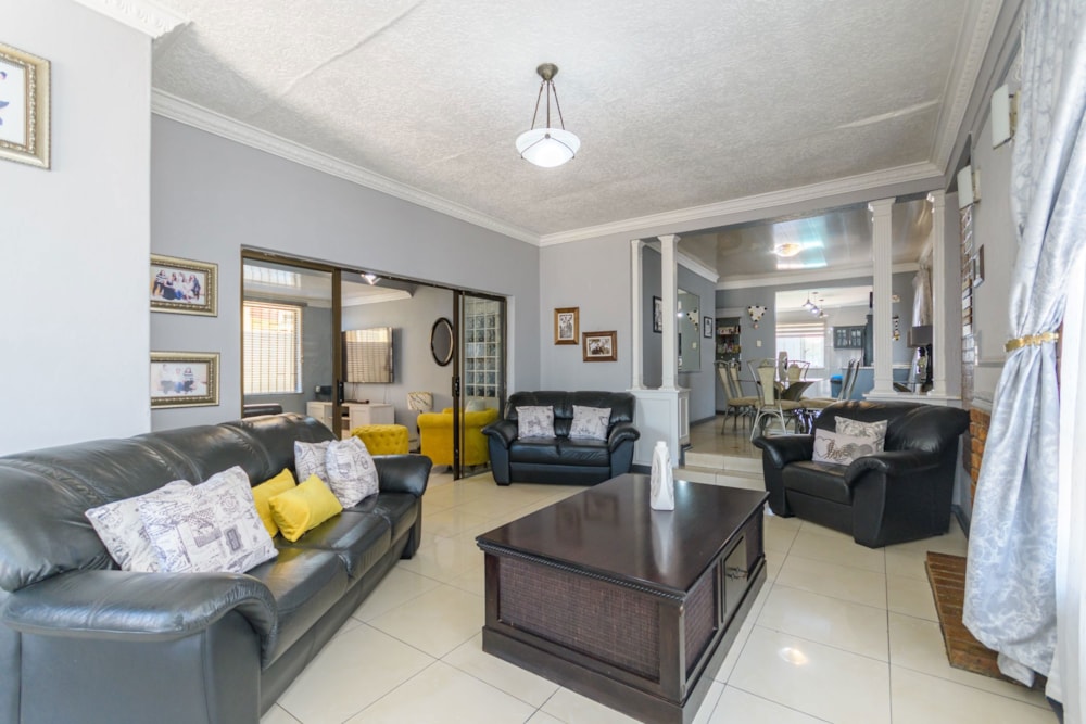 House sold in Eldorado Park - 1GV1687942 House sold in Eldorado Park - 1GV1687942