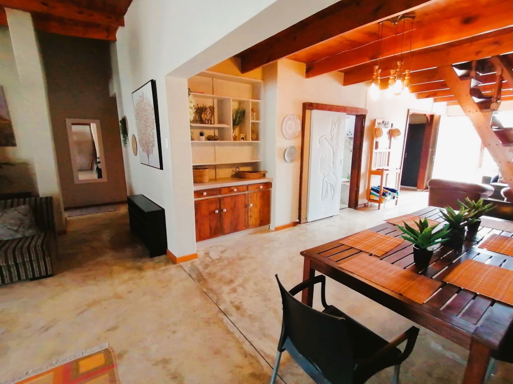 House sold in Vineta, Namibia - 3NM1687925