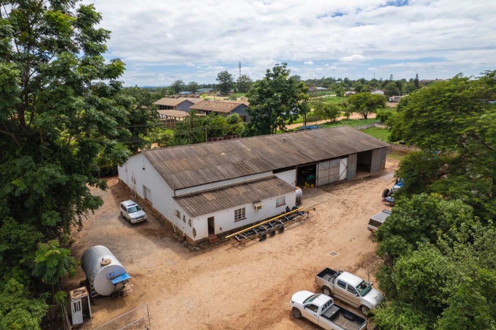 Commercial industrial property for sale in Chinhoyi, Zimbabwe - 3ZB1687922 Commercial industrial property for sale in Chinhoyi, Zimbabwe - 3ZB1687922