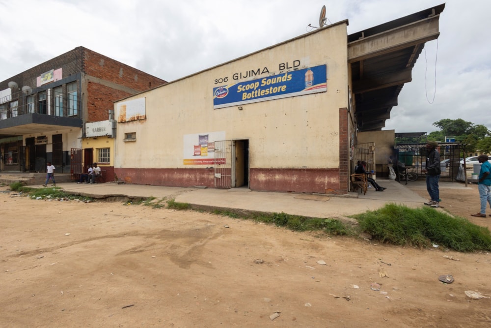 Commercial Building for sale in Chitungwiza, Zimbabwe - 3ZB1687923 Commercial Building for sale in Chitungwiza, Zimbabwe - 3ZB1687923