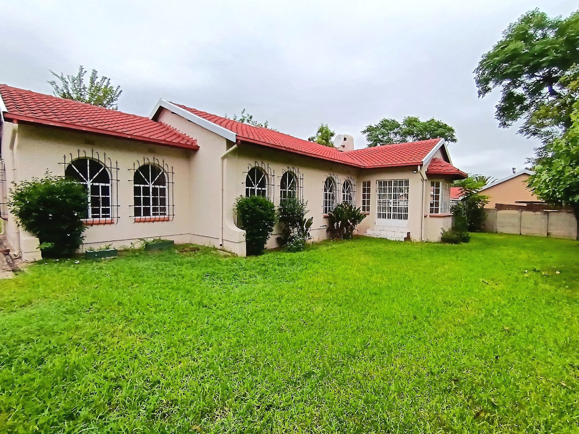 House let in Farrarmere - ENL1687945