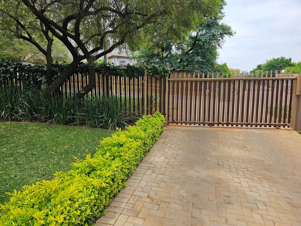 Commercial office let in Schoemansville - 1HR1687999 Commercial office let in Schoemansville - 1HR1687999