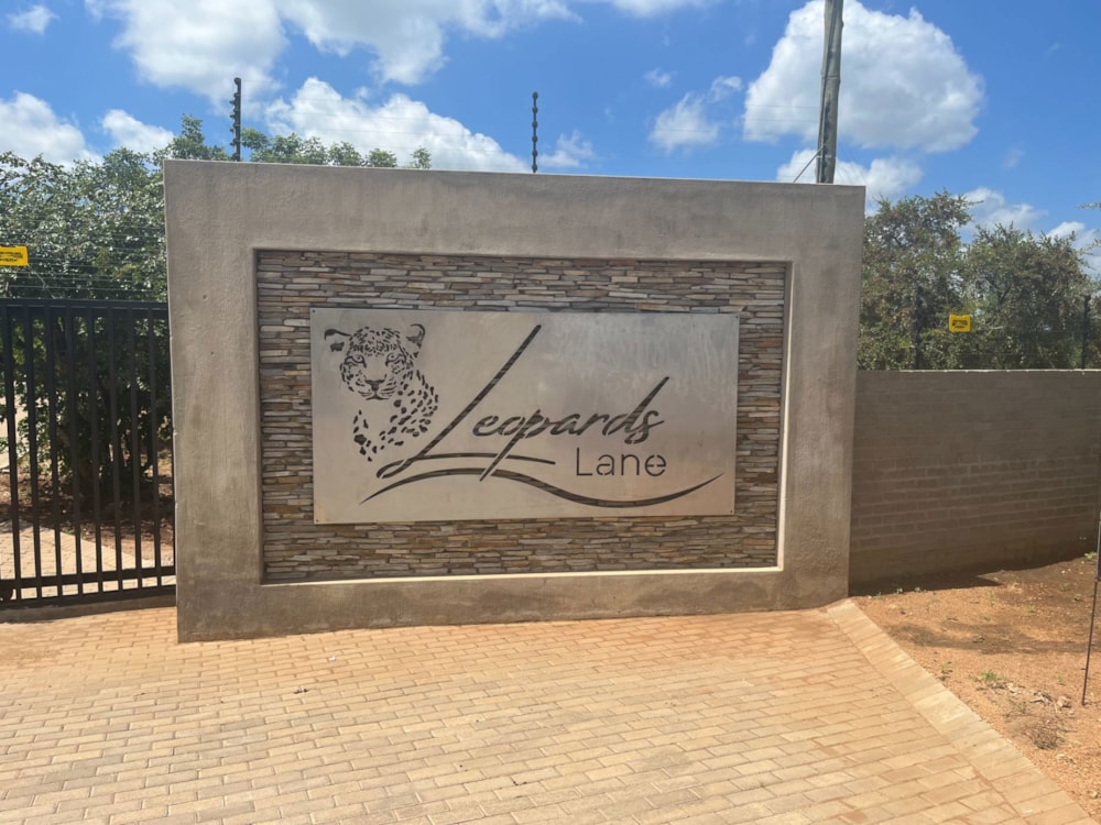 House for sale in Hoedspruit - 1HS1688403 House for sale in Hoedspruit - 1HS1688403