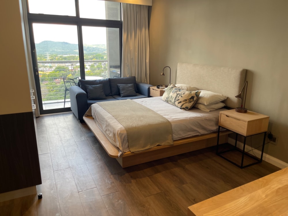 Bachelor apartment let in Menlyn - PTL1688075 Bachelor apartment let in Menlyn - PTL1688075