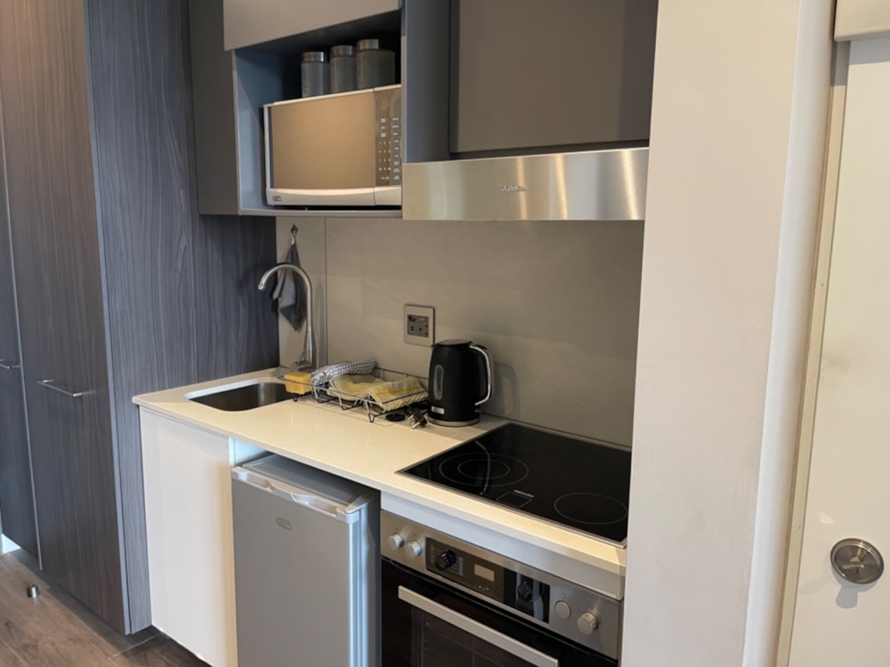 Bachelor apartment let in Menlyn - PTL1688075 Bachelor apartment let in Menlyn - PTL1688075