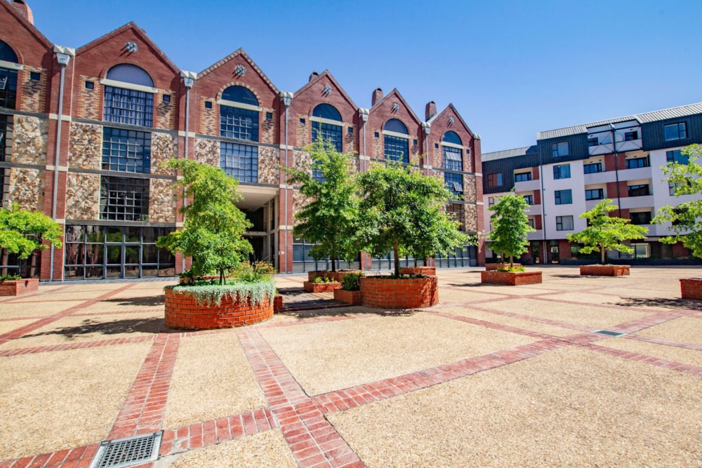 Commercial office for sale in Onder Papegaaiberg - ST1688227