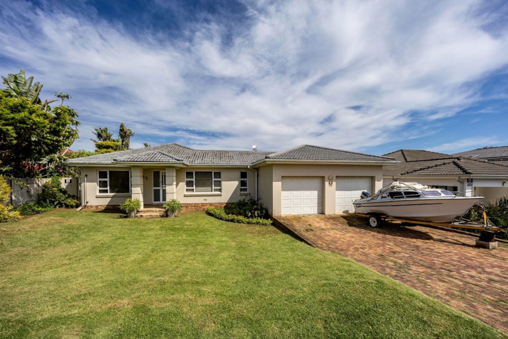 House for sale in Kidds Beach - 1EZ1688169