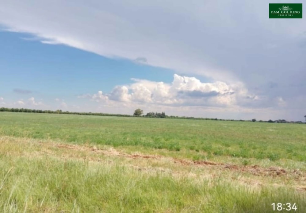 Irrigation farm for sale in Jan Kempdorp - 1RN1689876 Irrigation farm for sale in Jan Kempdorp - 1RN1689876