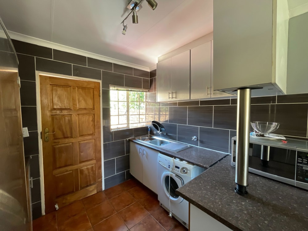 Townhouse let in Meyerspark - PTL1688773 Townhouse let in Meyerspark - PTL1688773