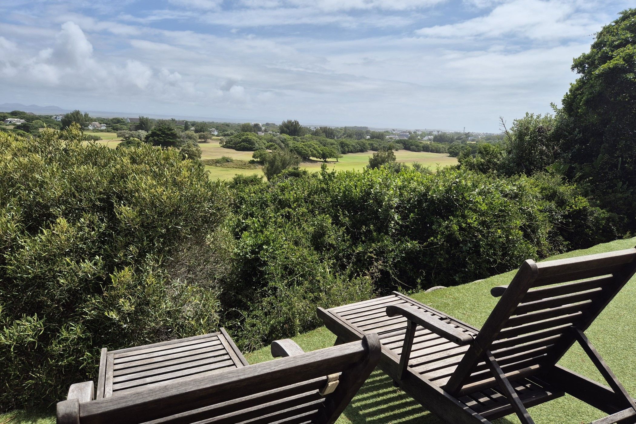 House sold in Village - 1SA1687555