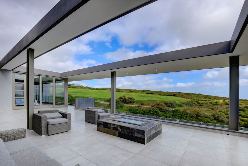 Double-storey house for sale in Pinnacle Point Golf Estate - 1MB1689264 Double-storey house for sale in Pinnacle Point Golf Estate - 1MB1689264