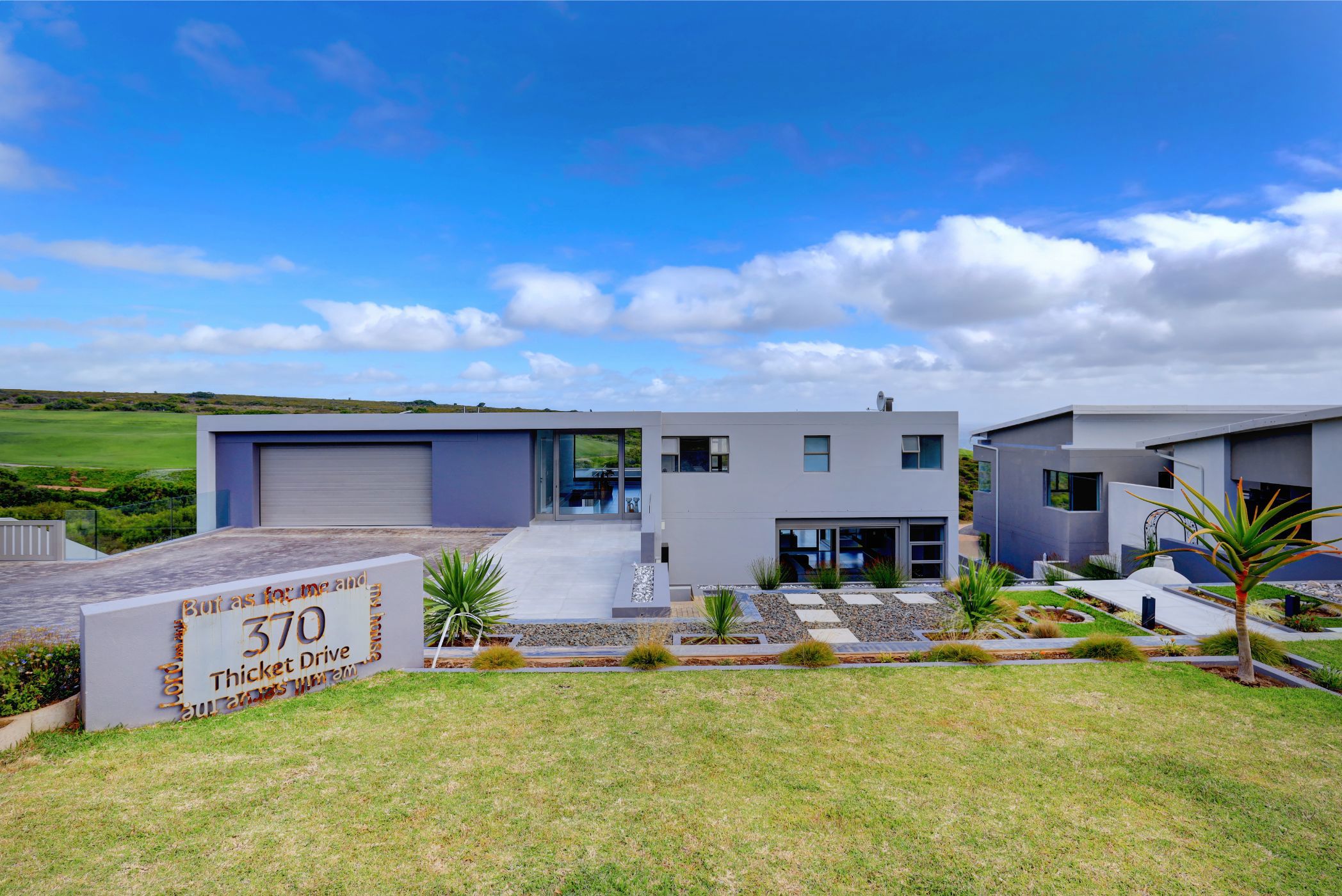 Double-storey house for sale in Pinnacle Point Golf Estate - 1MB1689264