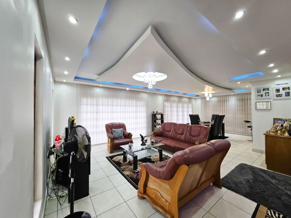 House to rent in Athlone Park - 1WB1721372 House to rent in Athlone Park - 1WB1721372