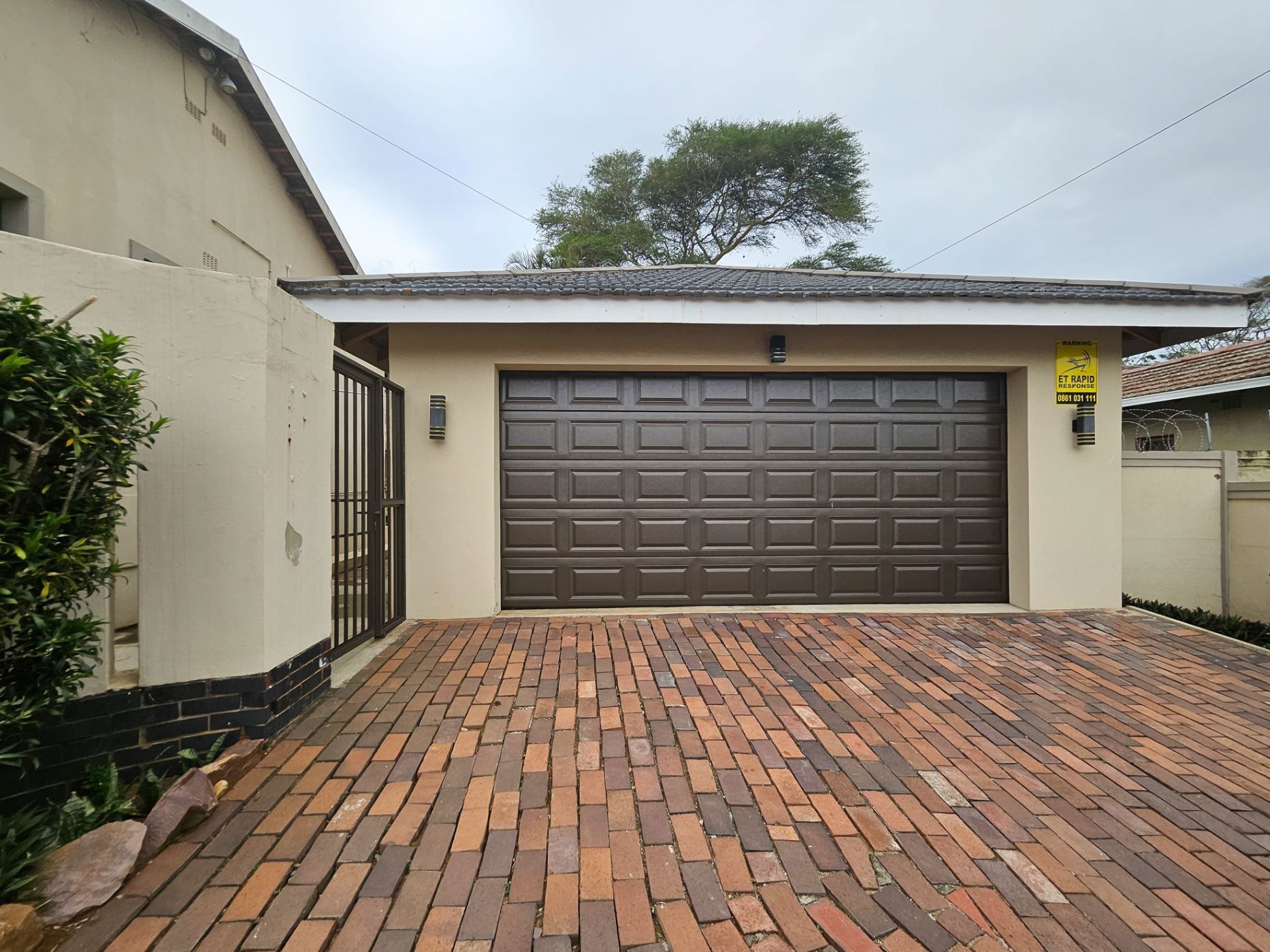 House to rent in Athlone Park - 1WB1721372